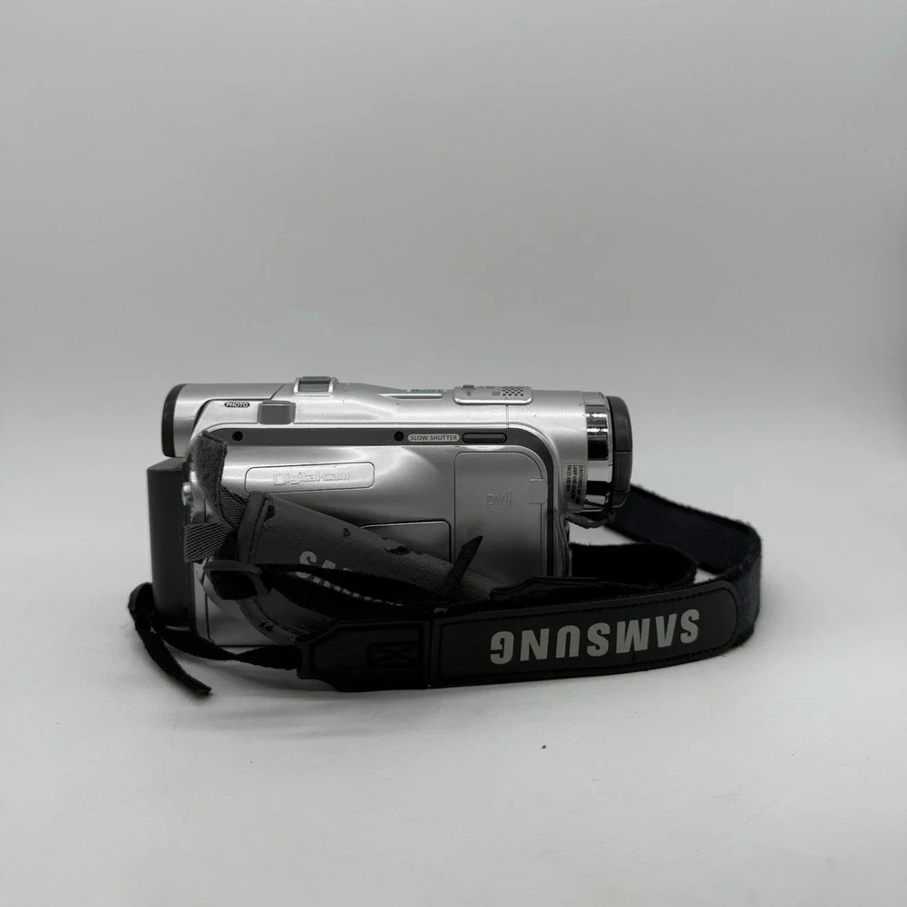 Samsung Mini-DV‎ Camcorder SCD107 20X Optical Zoom Video Recorder Untested Parts